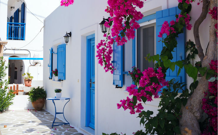 Maak eindeloze wandelingen door de mooiste Griekse dorpjes.