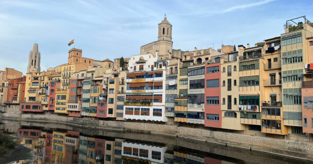 Wandelen langs de Onyar in Girona